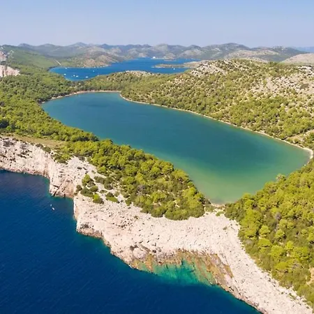 Adriatic Rose טוראני