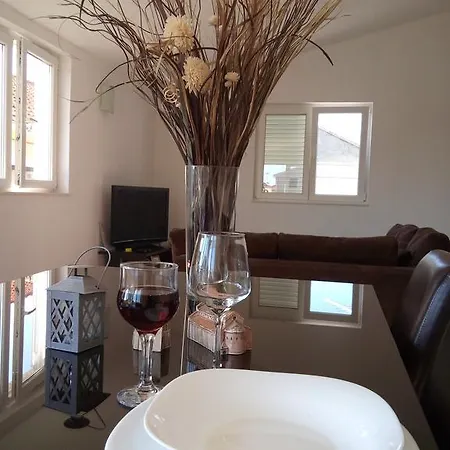 Apartment Adriatic Rose *