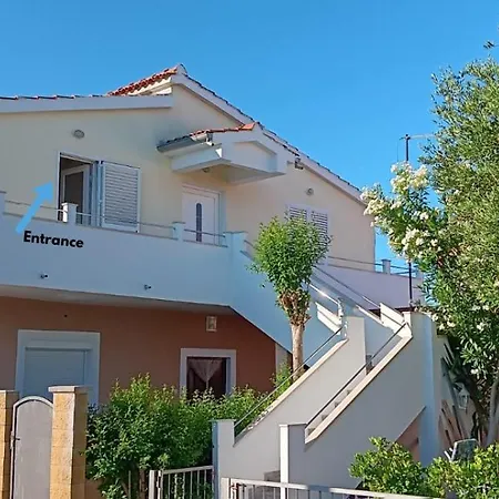 Adriatic Rose توراني